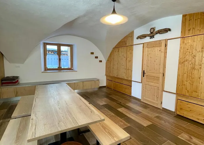 La Maizon Du Bois Rez-de-chaussee Ла-Плань